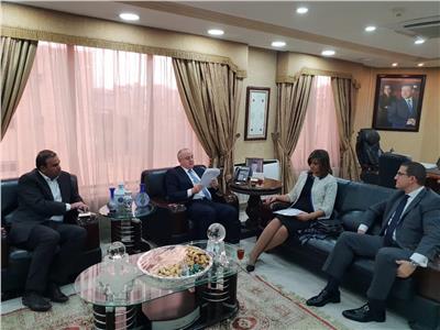 وزيرة الهجرة تلتقي وزير العمل الأردني