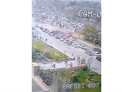 مقطورة تدهس 7 سيارات بالشيخ زايد