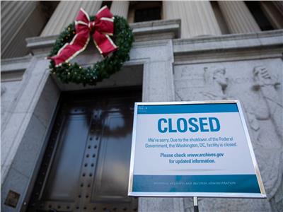 صورة من الإغلاق الحكومي من أمام مبنى الأرشيف الوطني في واشنطن