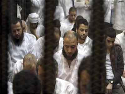 التهمة تنفيذ أهداف الإخوان.. اليوم استئناف محاكمة 215 بـ«كتائب حلوان»