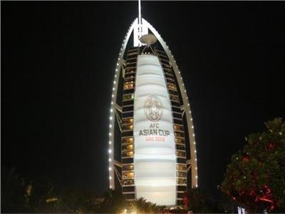 شعار كأس آسيا على برج العرب