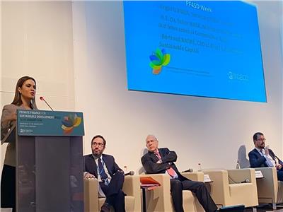 سحر نصر تلقى كلمة الافتتاحية بمؤتمر الاستثمار الخاص من أجل التنمية المستدامة بباريس