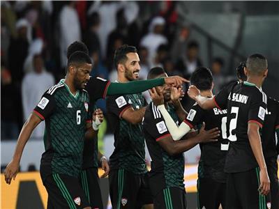 فرحة لاعبي الإمارات بالفوز