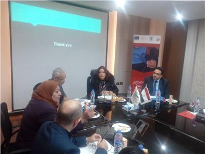 جانب من اجتماع د.عزة العشماوي مع الجهات المعنية بالمبادرة