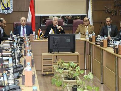 محافظ جنوب سيناء خلال الاجتماع