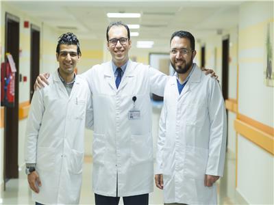 4 أطباء في الصيدلية الإكلينيكية 