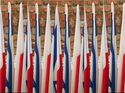 أعلام بولندا وإسرائيل