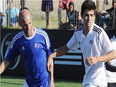 زين الدين زيدان مع ابنه لاعب ريال مدريد