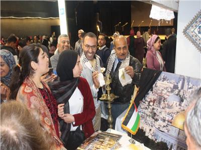 سفارة فلسطين بالقاهرة تشارك في مهرجان ساقية الصاوي الدولي