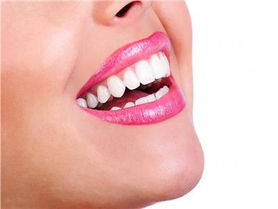 مميزات استخدام اللومينير للأسنان 