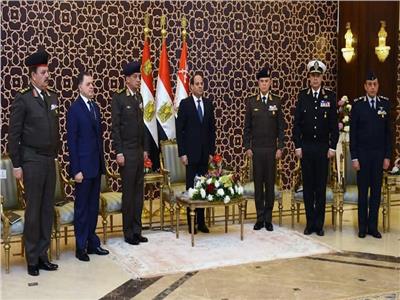 الرئيس عبدالفتاح السيسي وقادة القوات المسلحة والشرطة