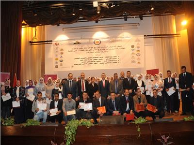 بنك مصر يكرم طلبة الجامعات لمشاركتهم في المشروع القومي لمحو الأمية