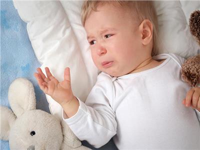 10 أسباب تجعل طفلك الرضيع يبكي