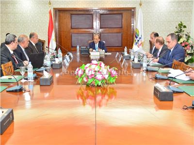 لقاء وزير التنمية المحلية بمحافظ القاهرة
