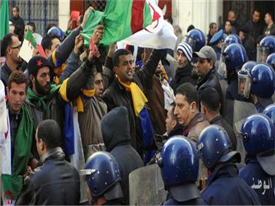 تظاهرات بالجزائر