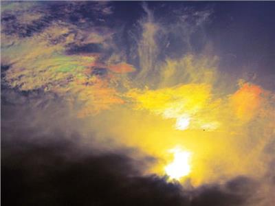 الجمعية الفلكية بجدةالتقاط صور لغيوم قزحية 