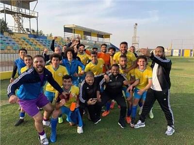 فريق الإسماعيلي مواليد 99 يحتفل بالفوز علي المصري