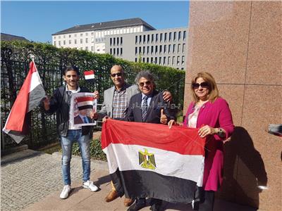  توافد المصريين ببرلين للمشاركة في استفتاء التعديلات الدستورية