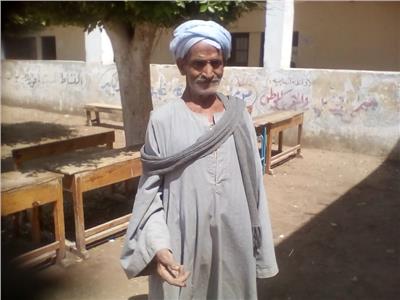 «مسن» يحفز المواطنين على الخروج للاستفتاء