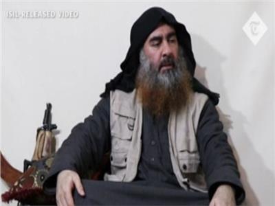 صورة من فيديو ابوبكر البغدادي المعوم نشره حديثًا