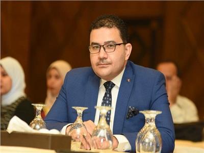حاتم بكر: الدولة تولى اهتماما بالغا للتنمية الاقتصادية في سيناء