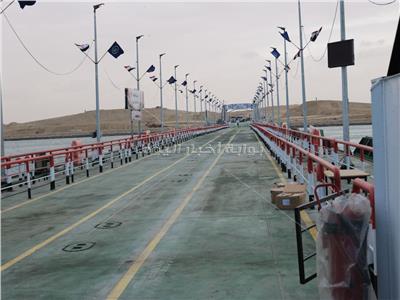 كوبري الشبراوي عرضه 15 متر وطوله 277 متر ويسمح بعبور سيارات الركاب والنقل المتوسط في اتجاهين 