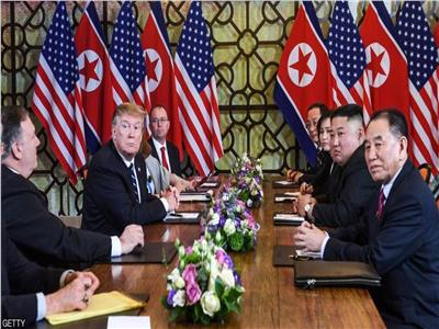 دونالد ترامب ونظيره الكوري الشمالي خلال محادثاتهما