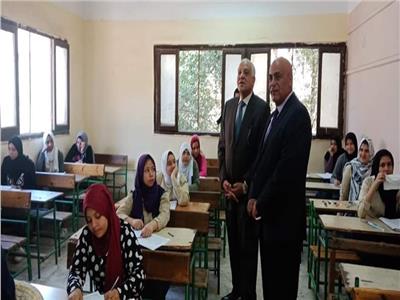 محافظ الجيزة يتابع سير امتحانات الشهادة الإعدادية