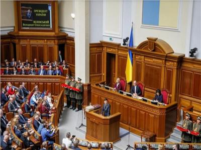 الرئيس الأوكراني الجديد فولوديمير زيلينسكي في البرلمان