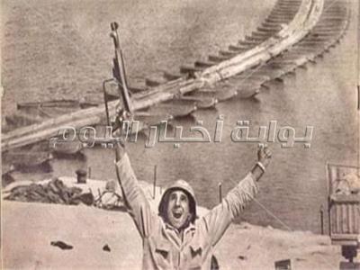 عبدالرحمن القاضى خلال حرب اكتوبر رافعا سلاح النصروفاة