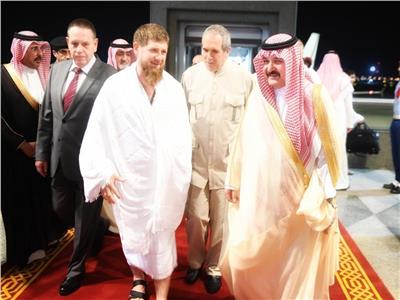 رئيس الشيشان يصل إلى السعودية لأداء العمرة