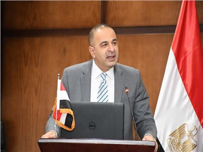 الدكتور أحمد كمالى نائب وزيرة التخطيط
