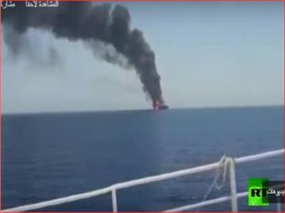 اللحظات الأولى لـ الهجوم على ناقلتي النفط في خليج عمان