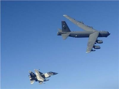 «الدفاع الروسية» تنشر لقطات لاعتراض طائراتها قاذفات استراتيجية أمريكية