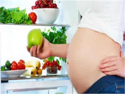 أطعمة يجب تناولها أول شهور فترة الحمل