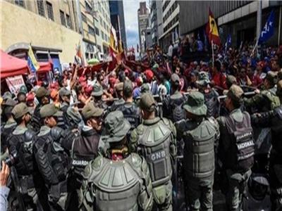فنزويلا تعتقل ستة مسؤولين في الجيش والشرطة