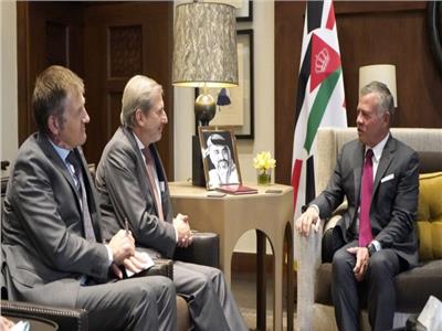 عاهل الأردن يبحث مع مفوض سياسة الجوار الأوروبية التعاون المشترك