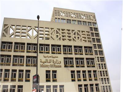 «المالية» تعلن بدء منظومة التأمين الصحي الشامل للمواطنين ببورسعيد