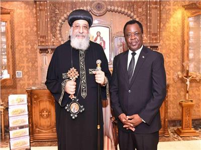  البابا تواضروس يستقبل سفير غينيا الاستوائية 