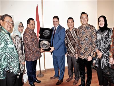 رئيس هيئة تنشيط السياحة يستقبل وفدا اندونيسيا 