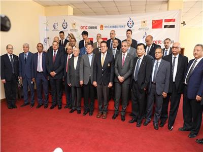 رئيس جامعة أسوان يشيد بالمعمل المصري الصيني لأبحاث الطاقة بسوهاج