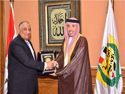 رئيس هيئة الرقابة الإدارية يستقبل سفير مملكة البحرين