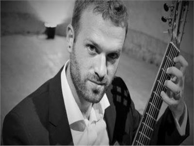 عازف الجيتار الكرواتي بيتر تشوليتش 