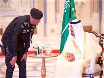 الملك سلمان واللواء عبدالعزيز الفغم