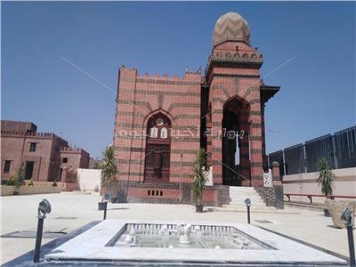 القصر ومقتنيات الأمير يوسف كمال قبل افتتاح المجموعة المعمارية بنجع حمادي