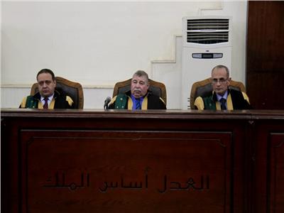 المستشار حسن فريد وأعضاء المحكمة