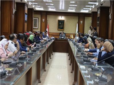 محافظ سوهاج يبحث مع البنك الدولي تقييم برنامج تنمية صعيد مصر