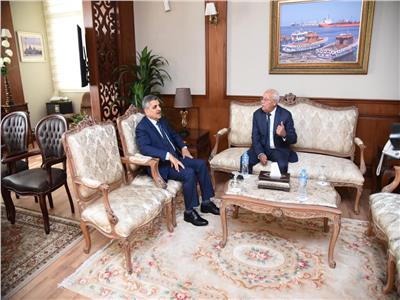 محافظ بورسعيد يستقبل رئيس هيئة قناة السويس