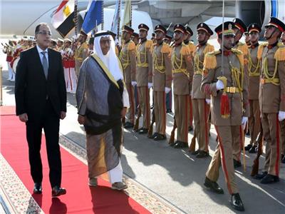 رئيس الوزراء الكويتى الشيخ جابر المبارك الحمد و رئيس الوزراء المصري 