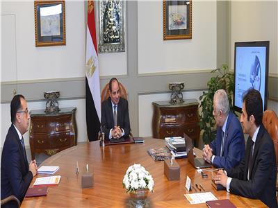الرئيس السيسى يجتمع مع وزير التربية والتعليم 